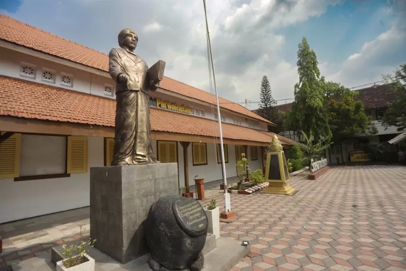 Fan-gallery-soekarno3-1315127023